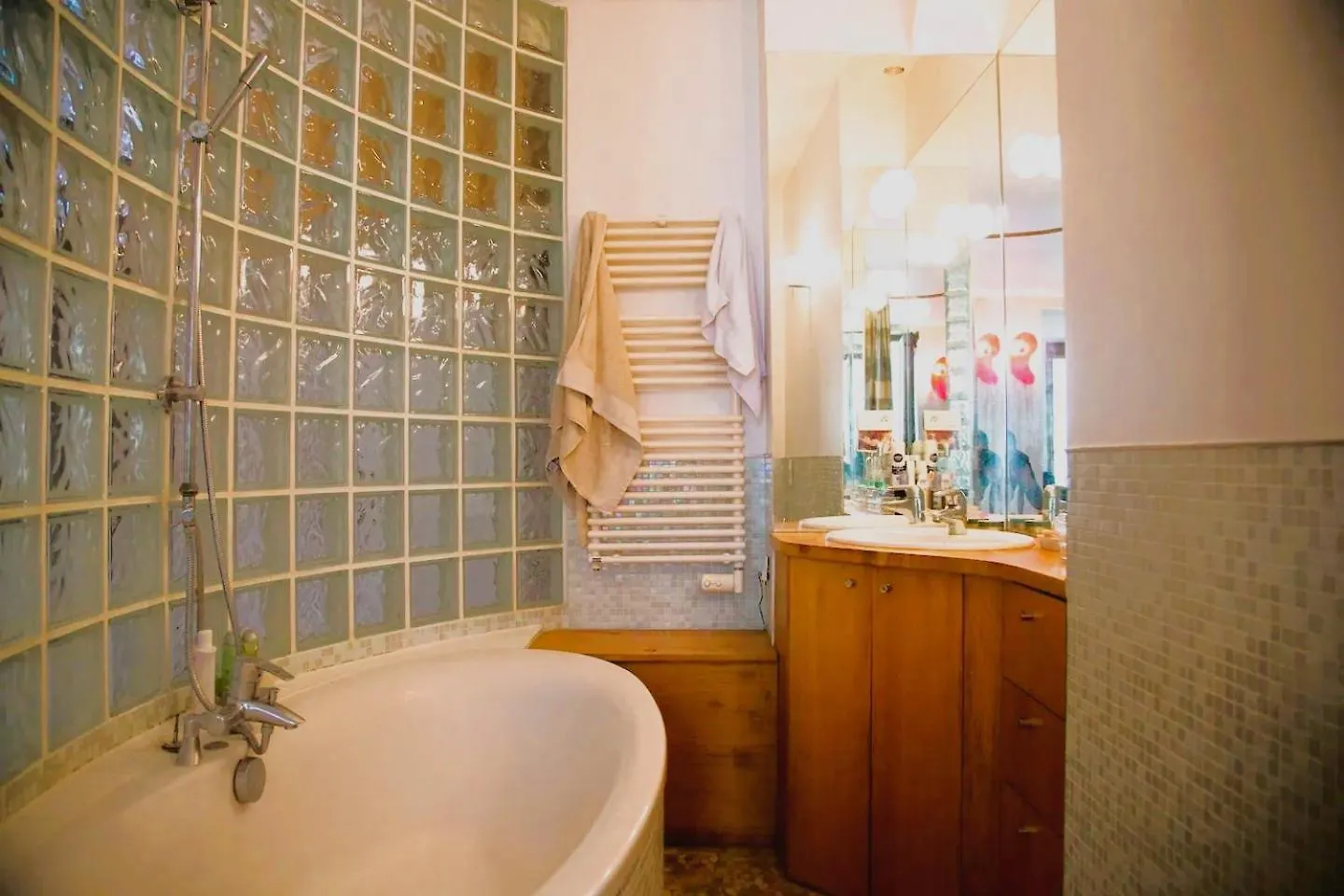 Spacieux Et Design - Marais Apartment Paris